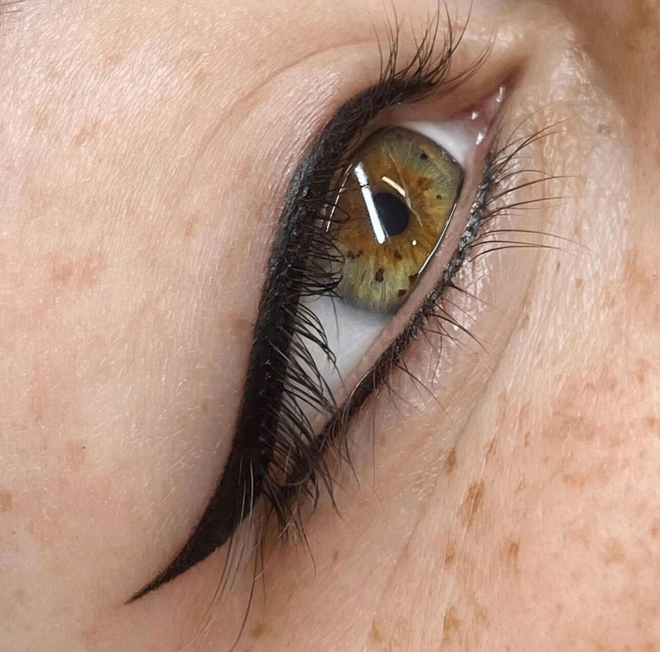 Delineado de Ojos