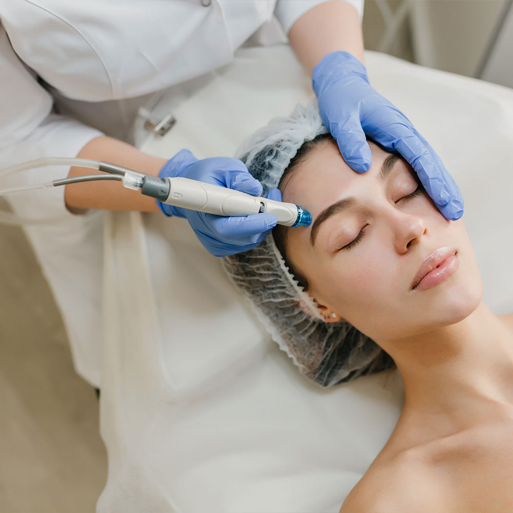 GOLDEN FACIAL HYDROFACIAL
